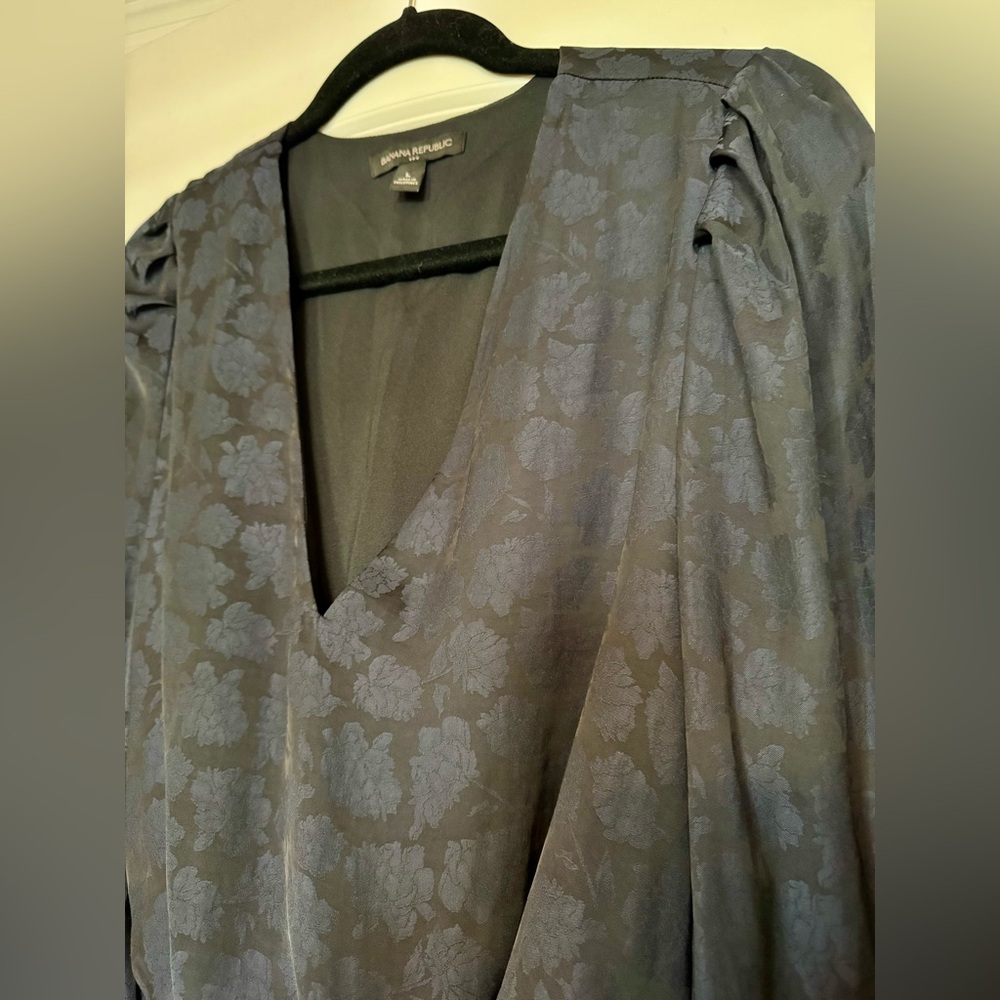 Navy Floral V-neck Long Sleeve Dress - Picture 7 of 10